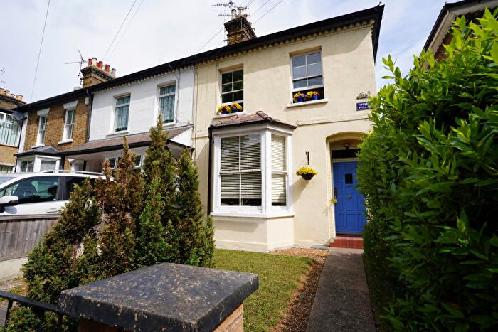 1 Bedroom Flat To Rent In Cambridge Road, Southend-On-Sea, SS1