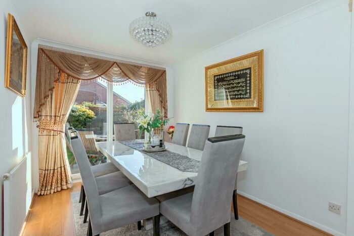 5 Bedroom Detached House For Sale In Ladies Mile Road, Brighton, BN1