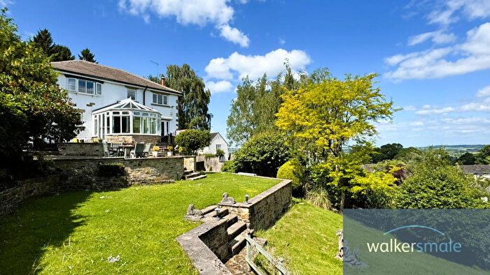 4 Bedroom Detached House For Sale In Hall Drive, Bramhope, LS16