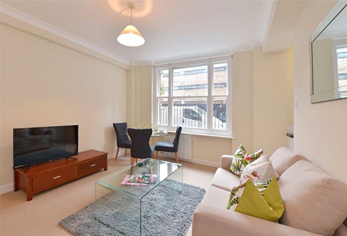 1 Bedroom Flat To Rent In Hill Street, Mayfair, London, W1J