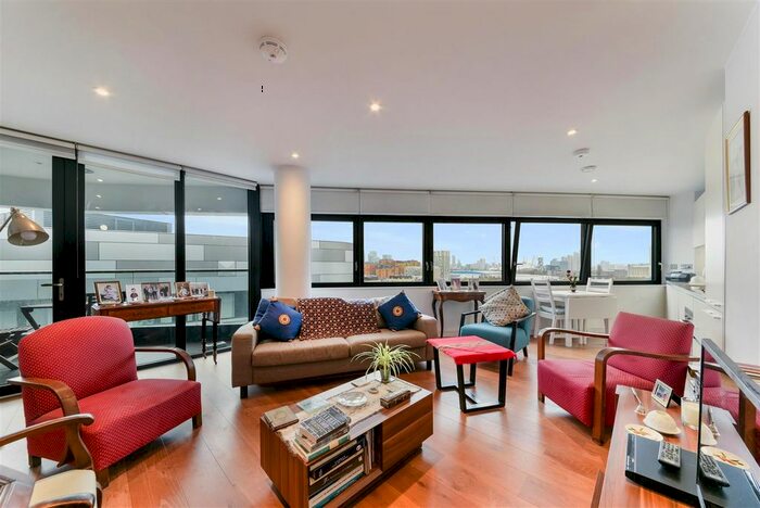 1 Bedroom Flat To Rent In Lambarde Square, Greenwich, London, SE10