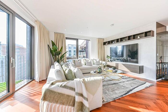 3 Bedroom Flat To Rent In Embassy Gardens, Nine Elms, London, SW11