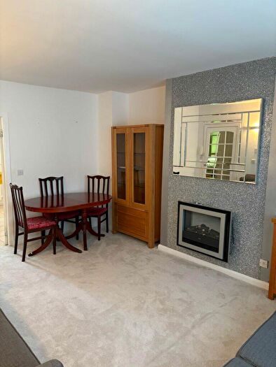 2 Bedroom Flat To Rent In Academy Street, Sandyhills, G32