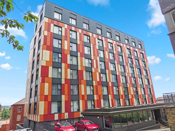 1 Bedroom Flat For Sale In Apartment Cardinal Court, Oldham, Lancashire, OL1