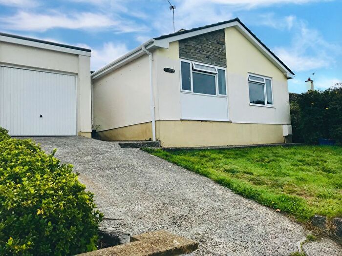 3 Bedroom Bungalow To Rent In Roselidden Parc, Helston, TR13