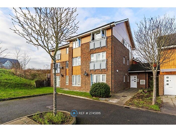 1 Bedroom Flat To Rent In Whiting Crescent, Faversham, ME13