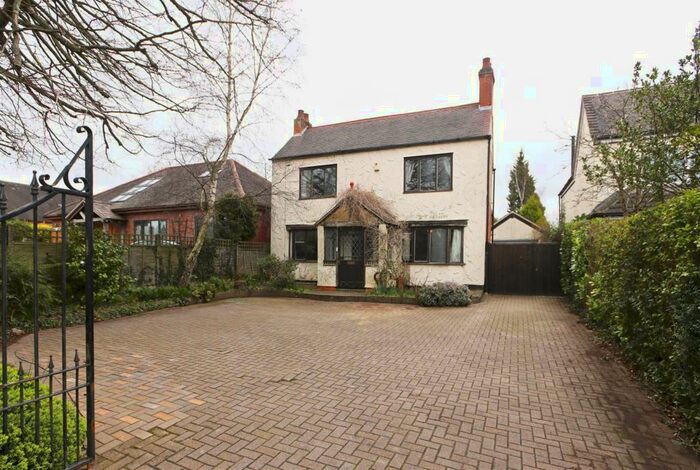 3 Bedroom Detached House For Sale In Ashby Road, Measham, DE12