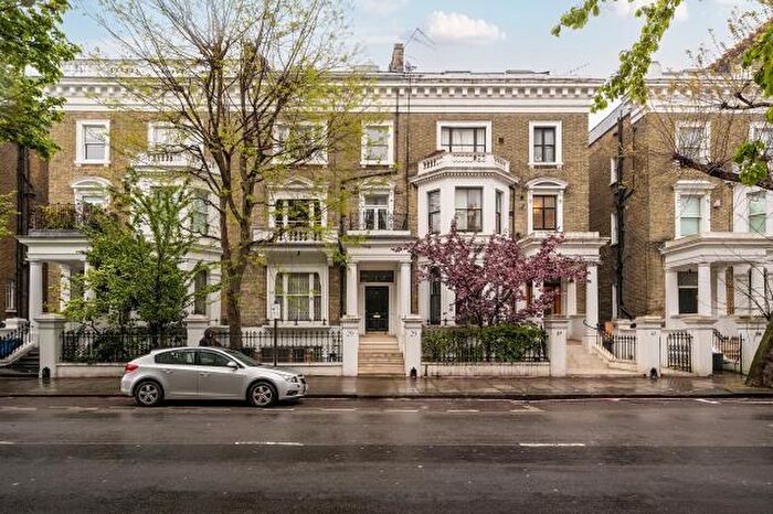 2 Bedroom Apartment For Sale In Redcliffe, London, SW10