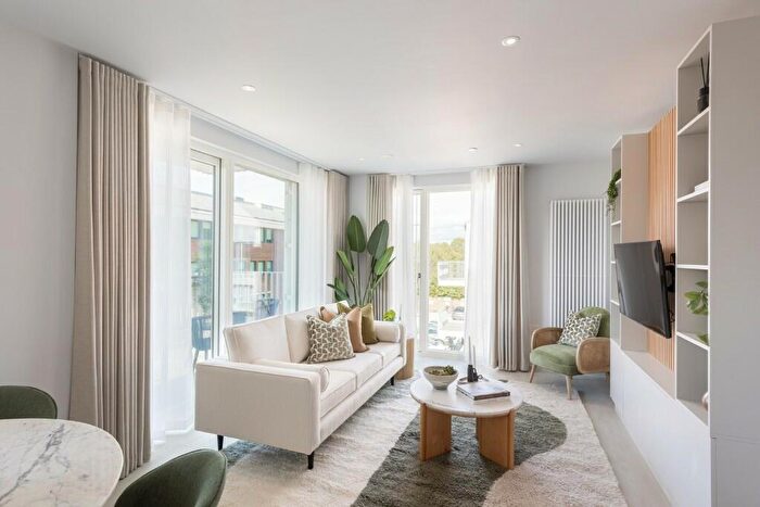 2 Bedroom Apartment To Rent In Portsmouth Road, Cobham, Surrey, KT11