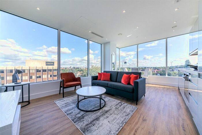 2 Bedroom Flat To Rent In West Gate, London, W5