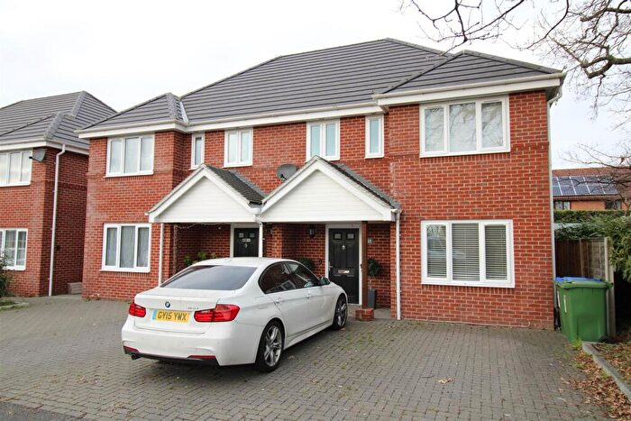 3 Bedroom Terraced House To Rent In Highlands Road, Fareham, PO15