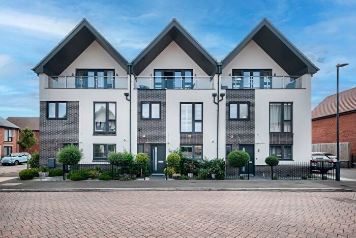 4 Bedroom Town House For Sale In Muntjac Drive, Stratford-Upon-Avon, CV37