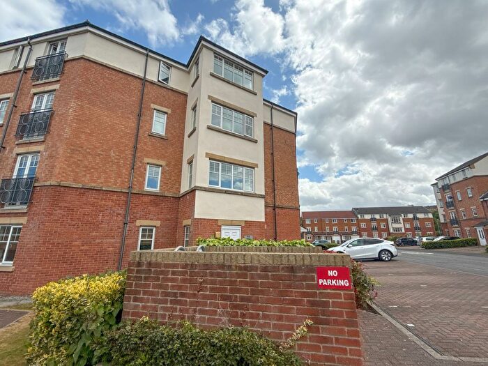 2 Bedroom Flat For Sale In Ovett Gardens, Gateshead, NE8