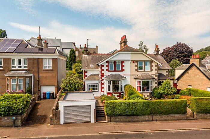 3 Bedroom Semi-Detached House For Sale In Jedburgh Road, Dundee, DD2