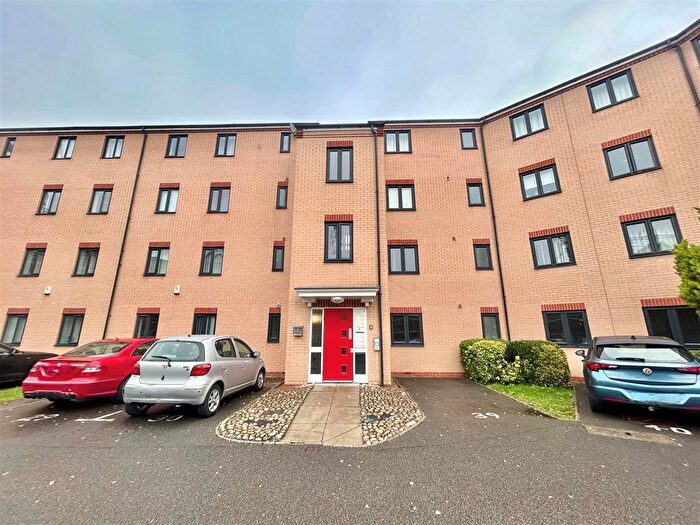 2 Bedroom Flat To Rent In Templars Court, Nottingham, NG7