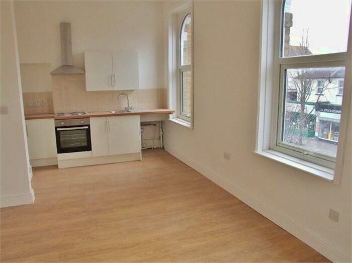 Studio To Rent In Selhurst Road, London SE25