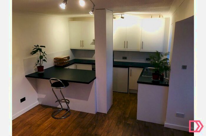 1 Bedroom Semi-Detached House To Rent In Harvest Close, Winchester, Hampshire, SO22