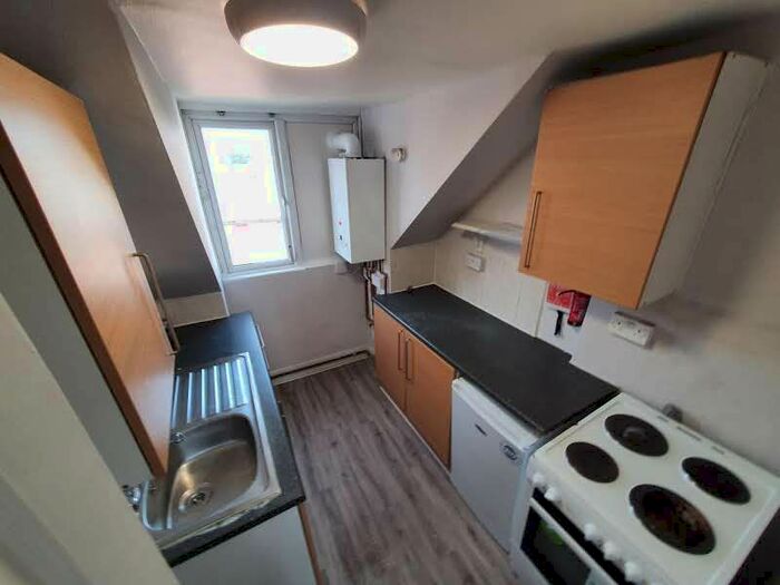 1 Bedroom Flat To Rent In Eardley Road, London, SW16
