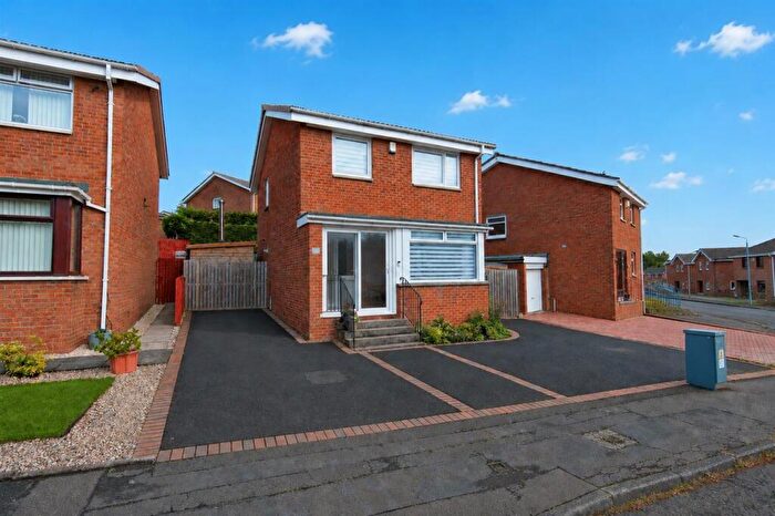 3 Bedroom Detached House For Sale In Spruce Avenue, Hamilton, ML3