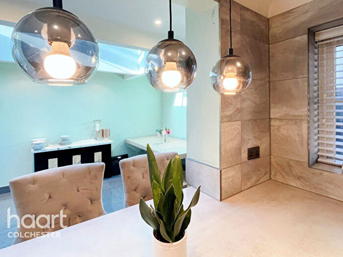 4 Bedroom Link Detached House For Sale In Edward Paxman Gardens, Colchester, CO1