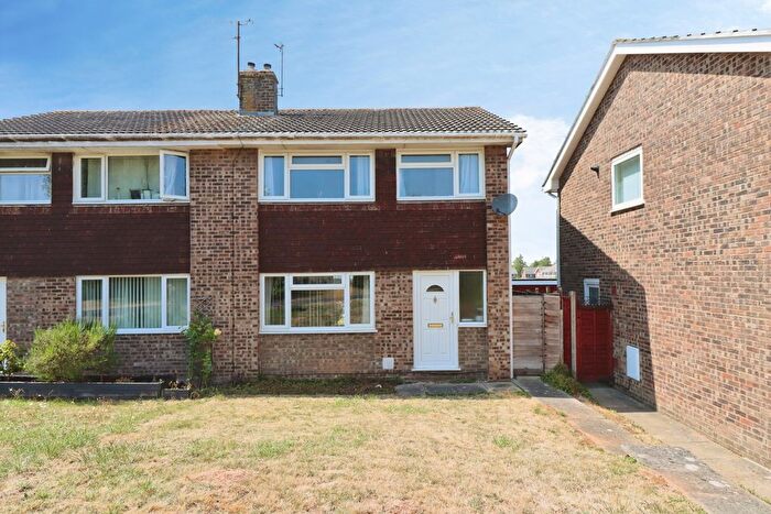 3 Bedroom Semi Detached House For Sale In Merlin Way, Chipping Sodbury, Bristol, Gloucestershire, BS37