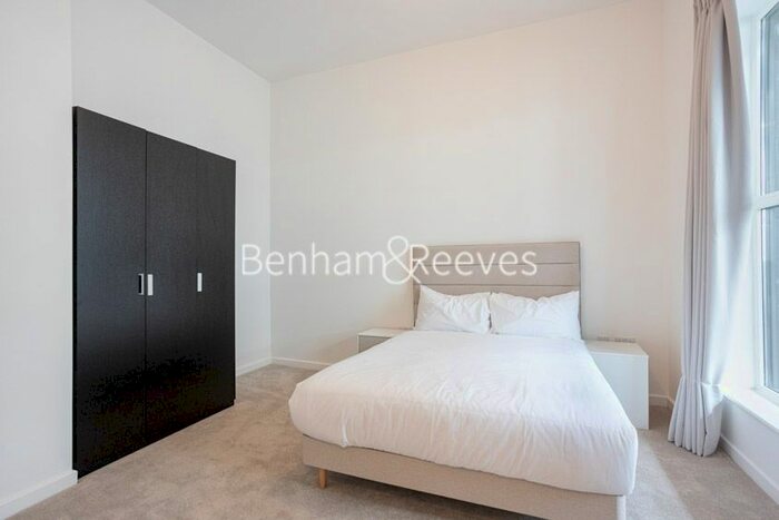 1 Bedroom Flat To Rent In Carnation Gardens, Hayes, UB3