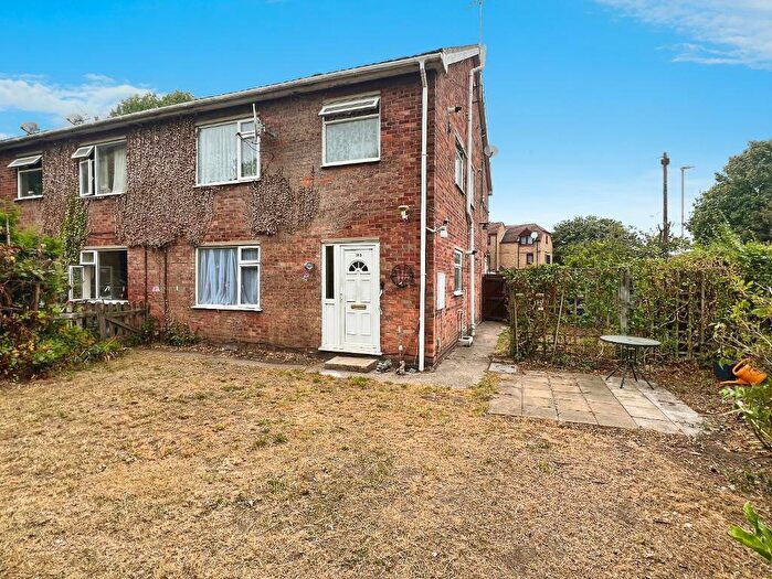 2 Bedroom Flat For Sale In Lynn Road, Wisbech, Cambs, PE13