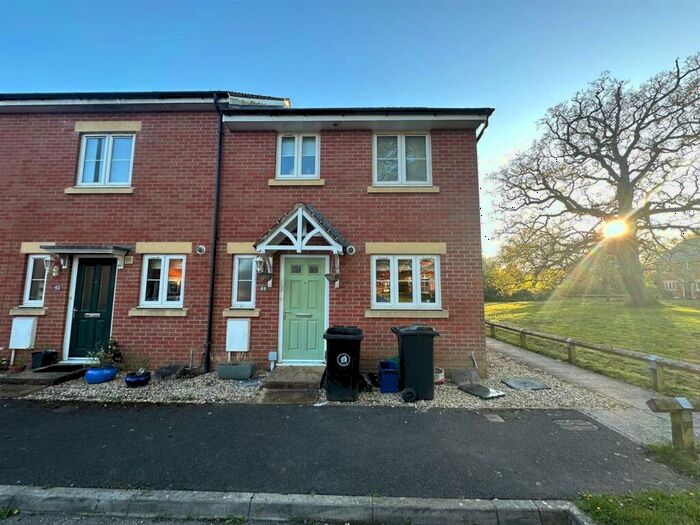 3 Bedroom End Of Terrace House To Rent In Massey Road, Tiverton, EX16