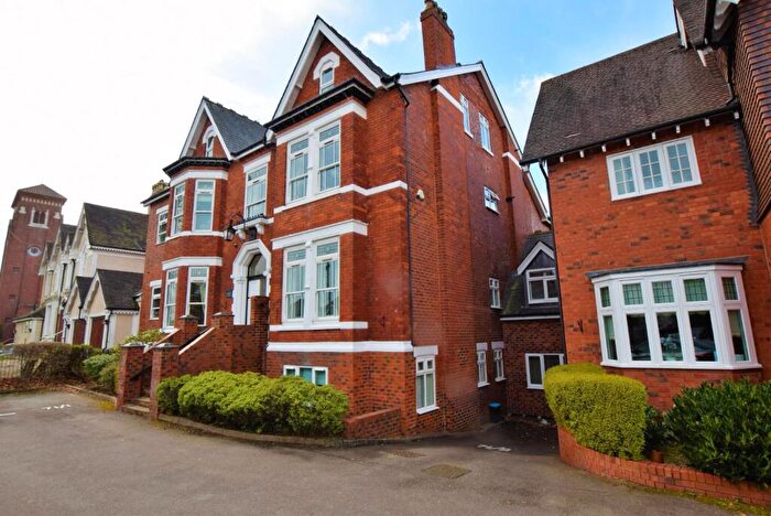 3 Bedroom Apartment To Rent In Lichfield Road, Sutton Coldfield, B74