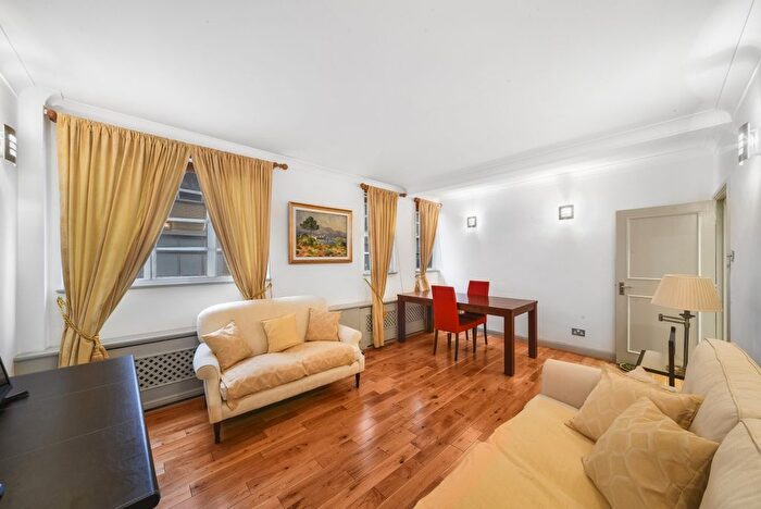2 Bedroom Flat To Rent In Lowndes Square, London, SW1X
