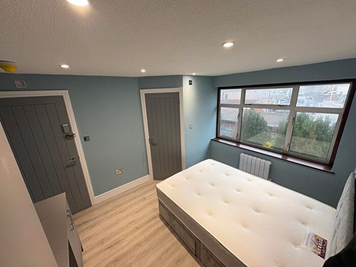 Studio To Rent In Southall, Middlesex, UB1