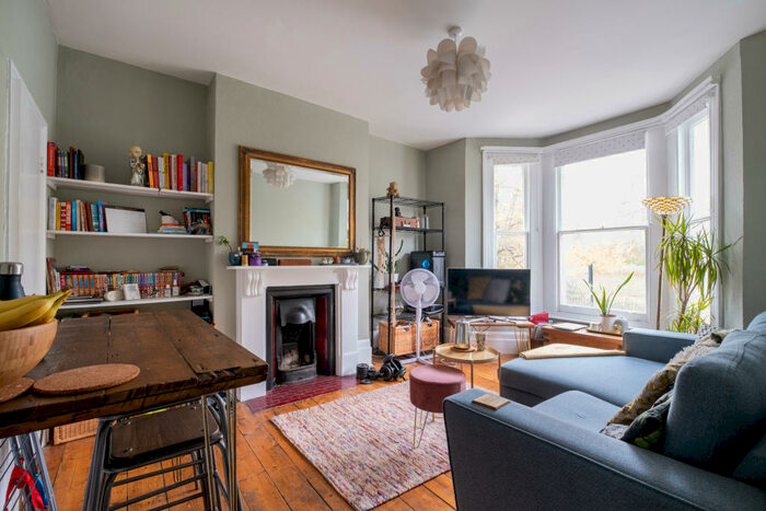 1 Bedroom Flat To Rent In Norwood Road, SE24