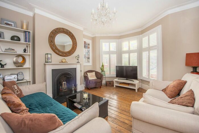 2 Bedroom Maisonette To Rent In Burnbury Road, London, SW12