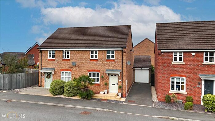 3 Bedroom Semi-Detached House For Sale In Lyon Drive, Tamworth, Staffordshire, B77