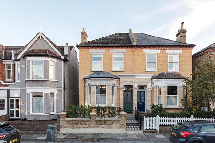 3 Bedroom Semi Detached House For Sale In Woolstone Road, London, SE23
