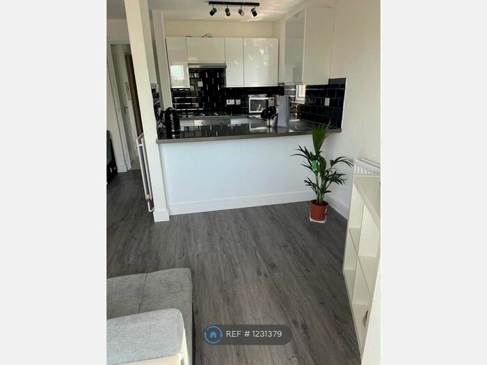 1 Bedroom Flat To Rent In St Matthews Ct, Gosport, PO12