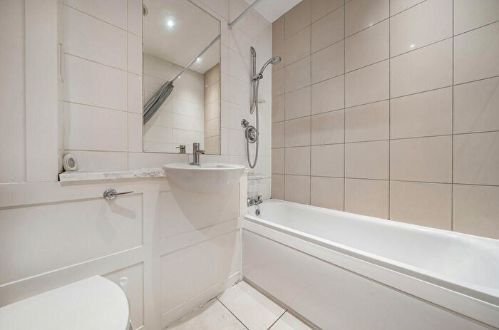 2 Bedroom Terraced House For Sale In Bearfield Road, Kingston Upon Thames, Surrey, KT2