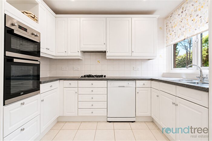 2 Bedroom Apartment For Sale In Westchester Court, Westchester Drive, NW4