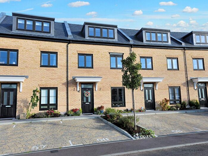 3 Bedroom Terraced House For Sale In Pembers Farm Avenue, Fair Oak, SO50