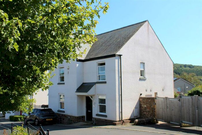 4 Bedroom Detached House For Sale In Pinwill Crescent, Ermington, PL21