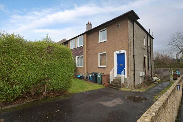 3 Bedroom Flat For Sale In Carrick Knowe Road, Edinburgh, EH12
