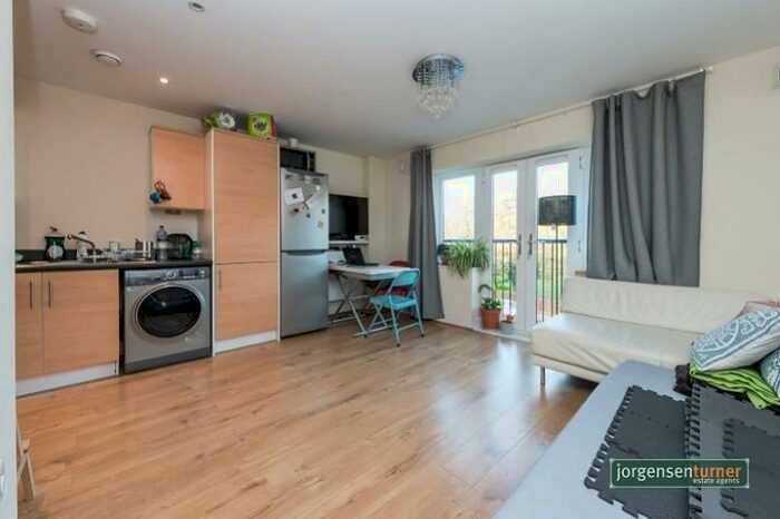2 Bedroom Flat To Rent In Nexus Court, Malvern Road, London, NW6