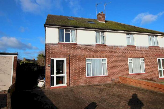 6 Bedroom Detached House To Rent In Lodge Close, Uxbridge, UB8