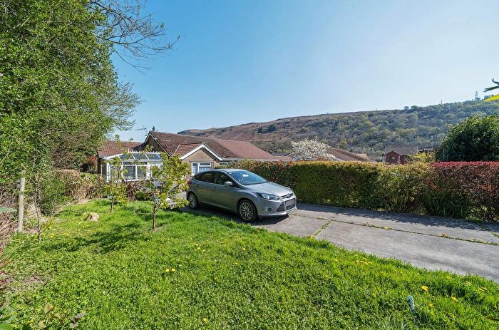 4 Bedroom Semi-Detached Bungalow For Sale In Graig Newydd, Godrergraig, SA9