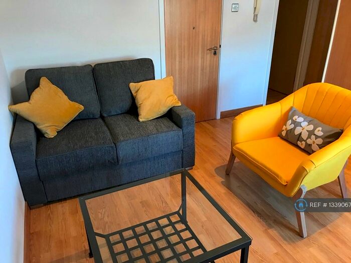 1 Bedroom Flat To Rent In Long Lane, London, EC1A