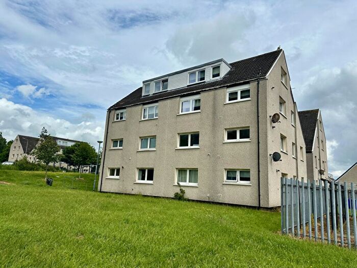 3 Bedroom Flat For Sale In Crown Avenue, Clydebank, West Dunbartonshire, G81