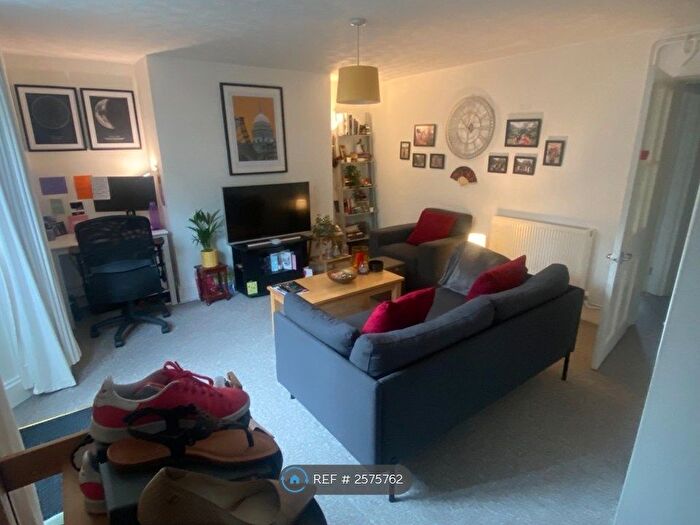 1 Bedroom Flat To Rent In Bateman Street, Cambridge, CB2