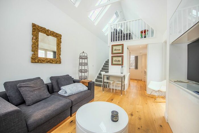 1 Bedroom Flat To Rent In George Street, Richmond, TW9