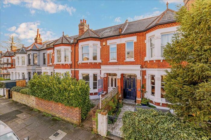4 Bedroom Property To Rent In Wolseley Gardens, Chiswick, W4