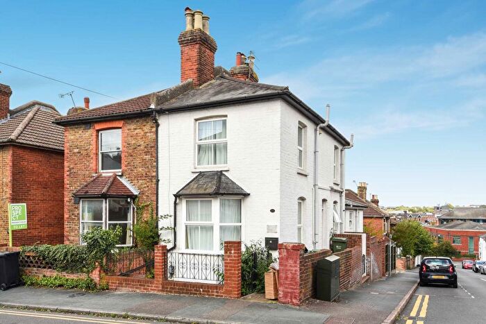 1 Bedroom Flat To Rent In Denzil Road, Guildford, GU2